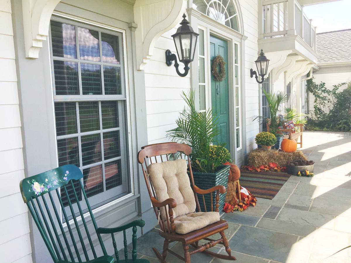 The B & B At Queenslake Midway Экстерьер фото