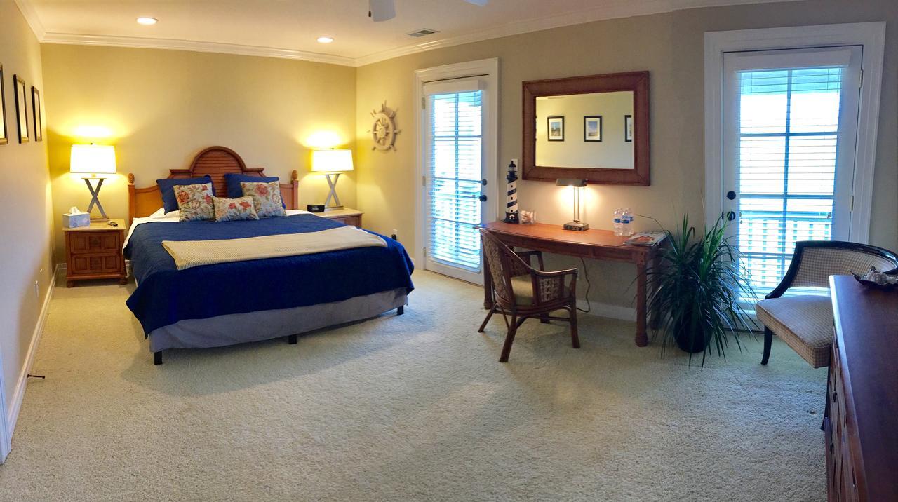 The B & B At Queenslake Midway Экстерьер фото